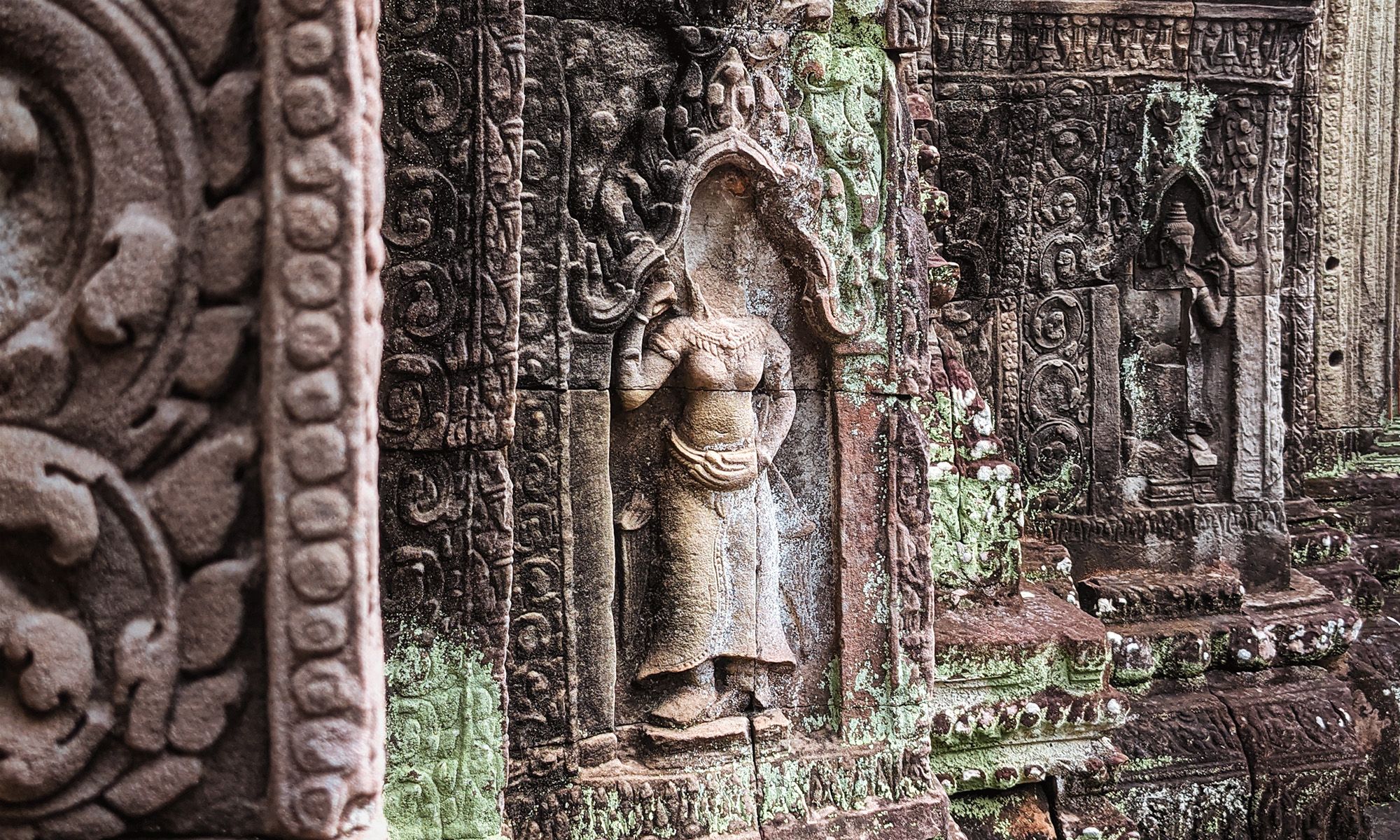 Apsara dancer carving in a temple in Angkor Wat